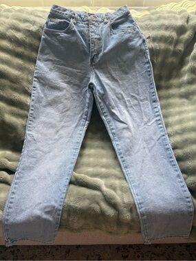 Bill Blass Light Blue Easy Fit Jeans
